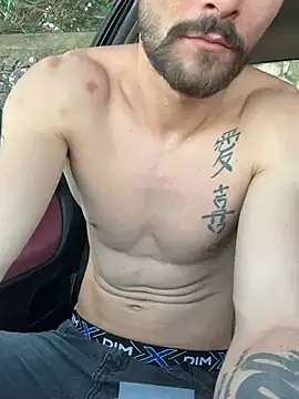 Hugo34bg online show from April 3, 12:35 pm