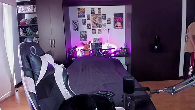 xIce Boy online show from March 27, 3:24 pm