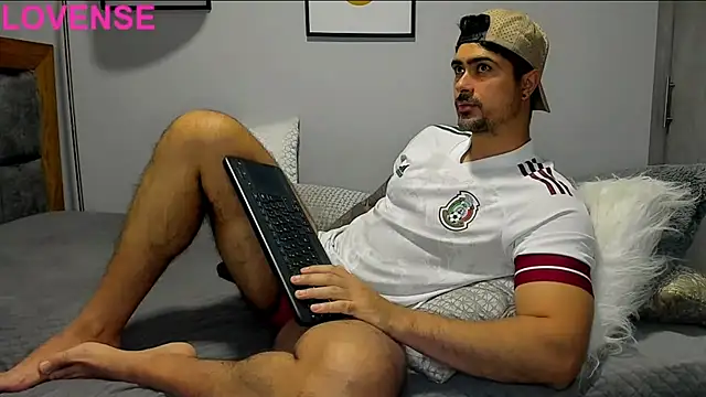 Snapshot of Dante_Storm chatting on October 20, 10:24 pm Dante Storm online show from October 20, 10:24 pm