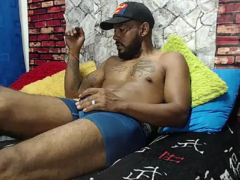 BladeFoxxx1 online show from July 9, 2:05 am