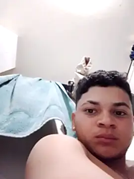 Snapshot of juan_montoyasex chatting on October 23, 4:43 pm juan montoyasex online show from October 23, 4:43 pm