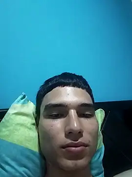 Snapshot of Saul_yei chatting on March 18, 9:01 am Saul yei online show from March 18, 9:01 am