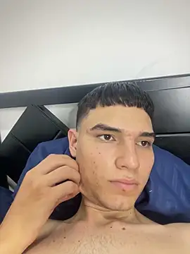 Snapshot of Saul_yei chatting on October 5, 10:47 pm Saul yei online show from October 5, 10:47 pm