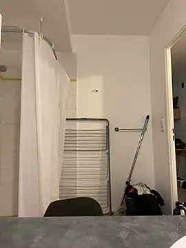 Renoirmonter online show from February 17, 3:33 pm