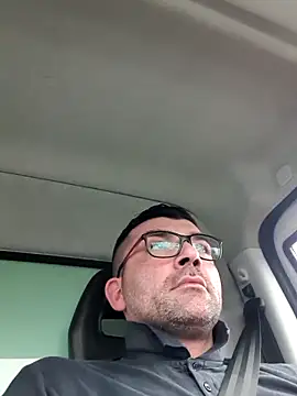 Maurzioxh online show from December 19, 8:33 am