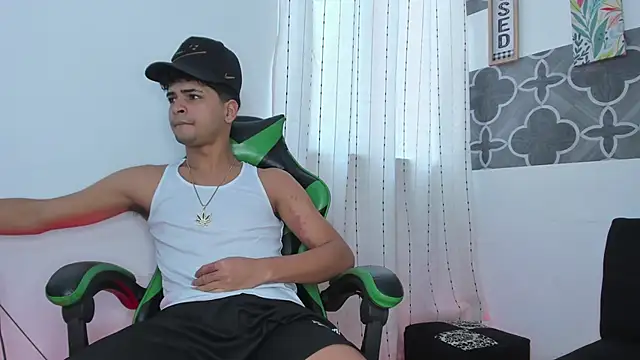 317894 online show from March 9, 8:03 pm