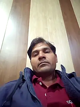 johnny8731 online show from December 4, 1:40 pm