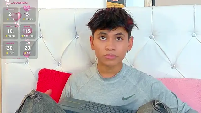 Ethan Westt online show from November 15, 8:55 pm