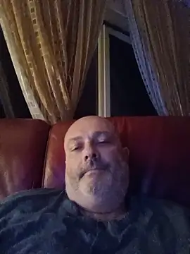 Alexis Bull online show from May 15, 10:51 pm