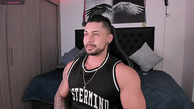 Snapshot of santi_aesthetic chatting on September 22, 12:33 am santi aesthetic online show from September 22, 12:33 am