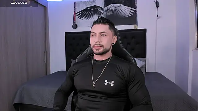 Snapshot of santi_aesthetic chatting on October 6, 2:49 am santi aesthetic online show from October 6, 2:49 am