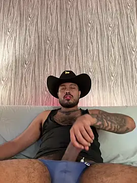 PapiStan online show from February 8, 3:38 pm