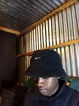 Snapshot of Thenaughtyboy360 chatting on October 10, 9:18 pm Thenaughtyboy360 online show from October 10, 9:18 pm