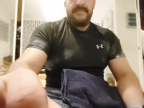 CloudyMuscleBeefy online show from October 26, 4:42 pm