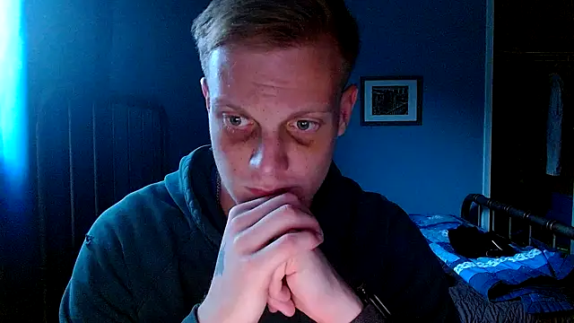 Snapshot of lustylyndon chatting on October 2, 12:47 am lustylyndon online show from October 2, 12:47 am