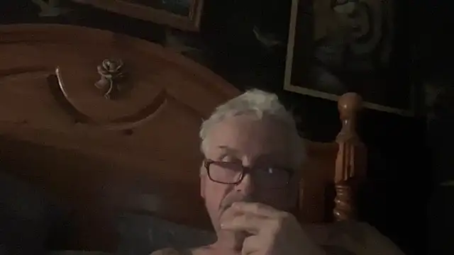 poggles online show from November 25, 8:11 pm