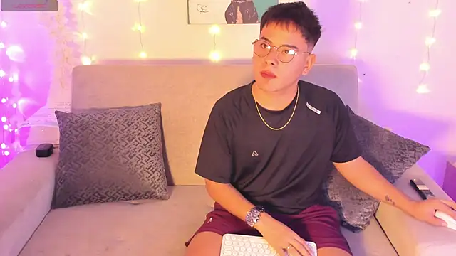 Young Ben online show from April 18, 12:12 am