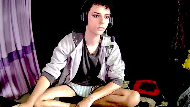 KittyCamKat online show from October 27, 7:38 pm