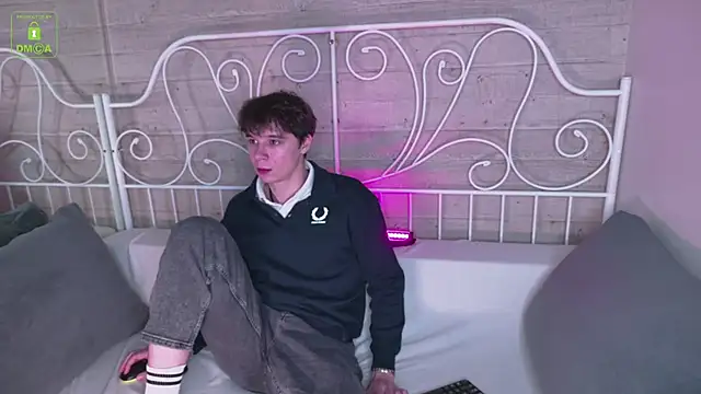 AnthonyHall online show from November 8, 4:37 am