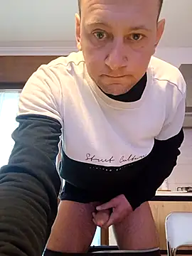 Alessio1987 online show from February 26, 6:48 am