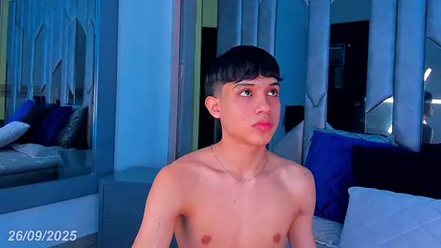 Snapshot of Sebax_Young chatting on September 26, 7:55 pm Sebax Young online show from September 26, 7:55 pm