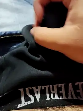 CESC083 online show from September 13, 7:04 pm