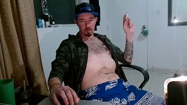 alloallo420 online show from January 15, 5:33 am