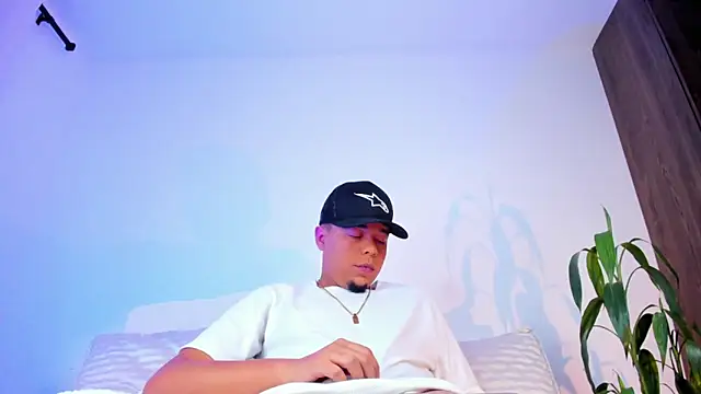 asmodeo 33 online show from February 13, 6:08 am