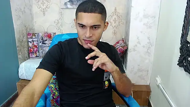Snapshot of Derek_Storm_ chatting on September 24, 2:33 am Derek Storm online show from September 24, 2:33 am