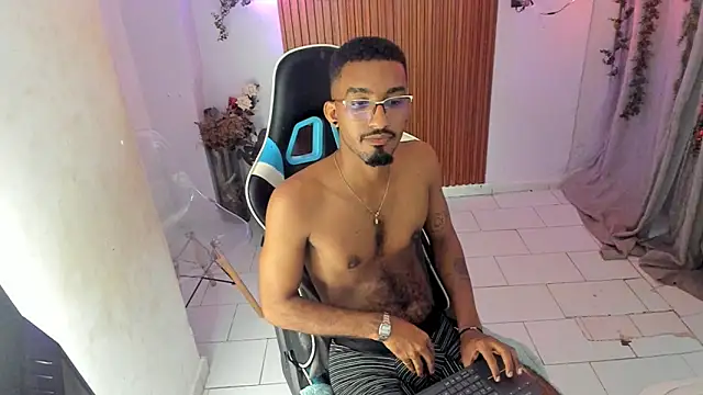 Darwin mayo online show from November 7, 6:00 pm