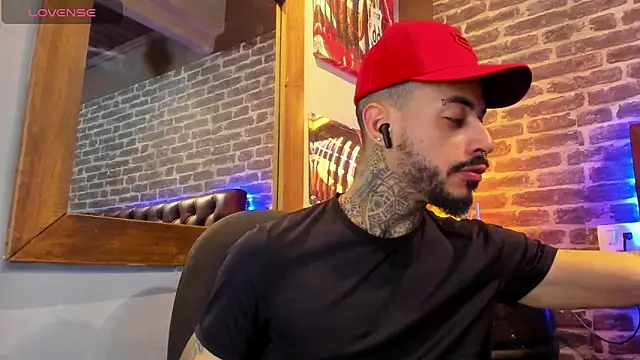 VinzenzRizzo online show from February 6, 4:20 am