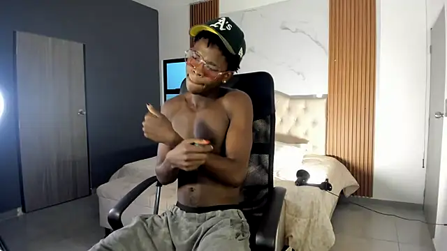 Johan barreto online show from October 26, 2:13 am