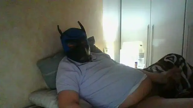 soumicuckold1 online show from March 16, 12:50 am