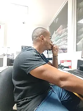 SanChacal5694 online show from April 9, 10:16 pm