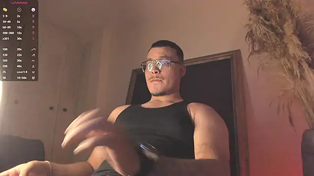 Snapshot of JamesCarter77 chatting on October 11, 10:36 pm JamesCarter77 online show from October 11, 10:36 pm