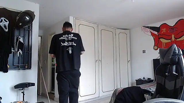 malek xarx  online show from April 10, 2:46 pm