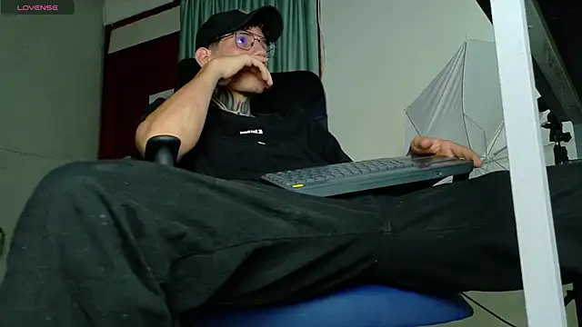 david huge online show from March 23, 7:53 pm