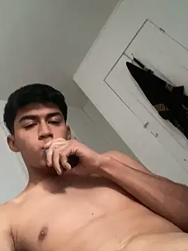 BadboyXXXMZ online show from October 17, 8:46 pm