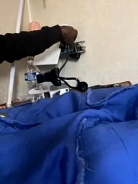 Snapshot of Ig-o3zaybrazy chatting on October 18, 4:01 pm Ig-o3zaybrazy online show from October 18, 4:01 pm