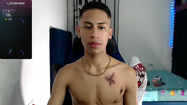 dylan apol0 online show from November 1, 4:49 am