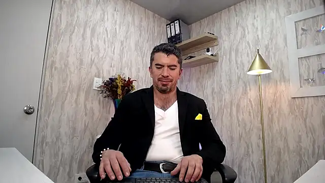 JuanKFit 45 online show from February 14, 4:07 am