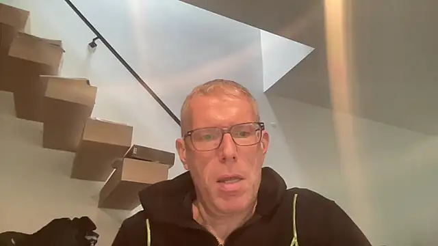 choupipat1 online show from March 8, 8:29 am