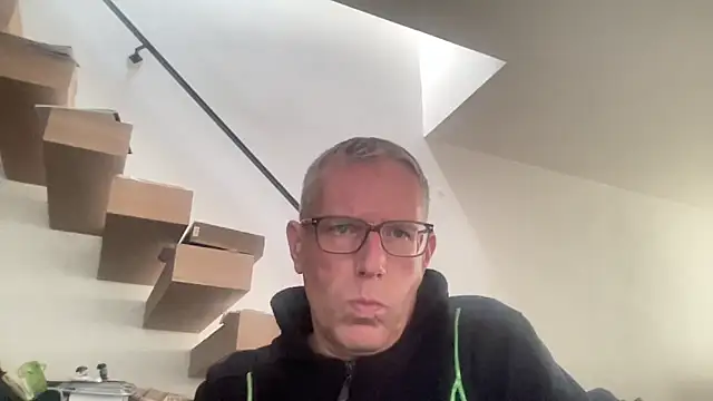 choupipat1 online show from March 3, 1:51 pm