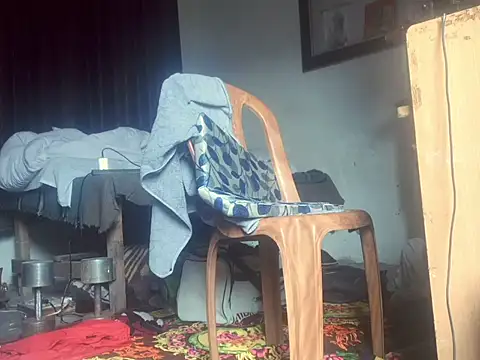 Dollseye online show from March 8, 8:18 am