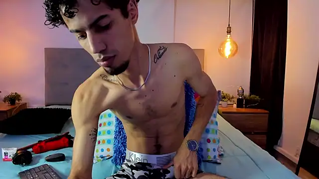 Chris Angel  online show from February 18, 4:10 am