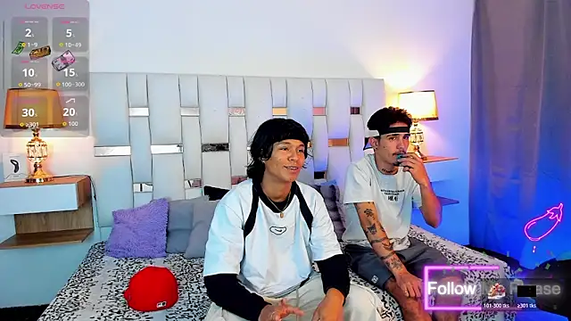 nextboywell1 online show from March 13, 3:47 am