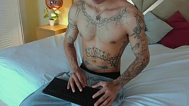 Enzo Hunter online show from May 18, 4:07 am
