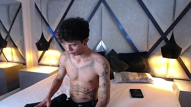 Enzo Hunter online show from October 28, 3:53 am