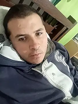 santiii   12 online show from February 4, 3:01 am