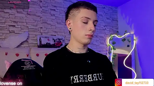 boyfox tay online show from February 17, 7:24 pm